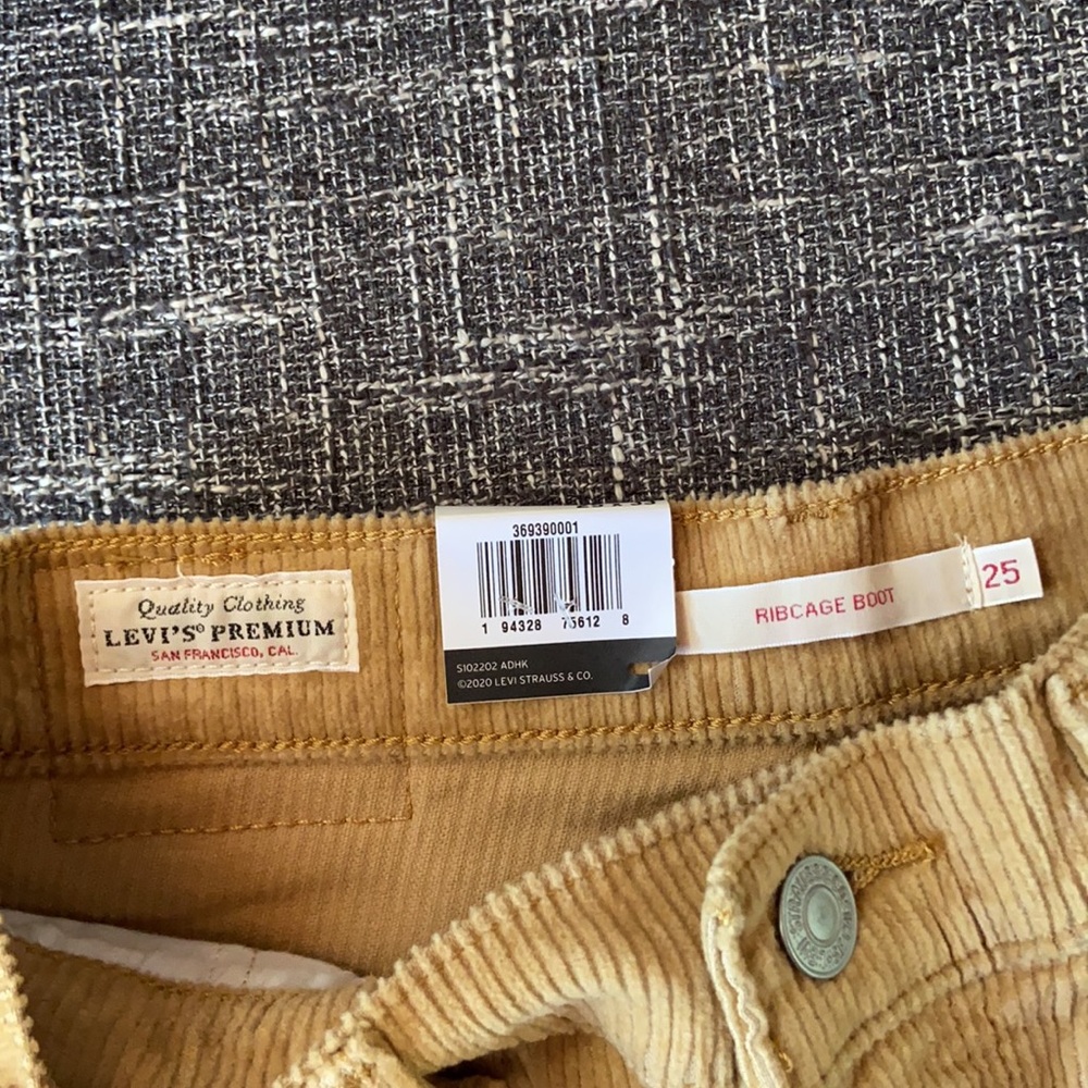 New LEVI'S RIBCAGE BOOTCUT high rise PANTS - Picture 9 of 10